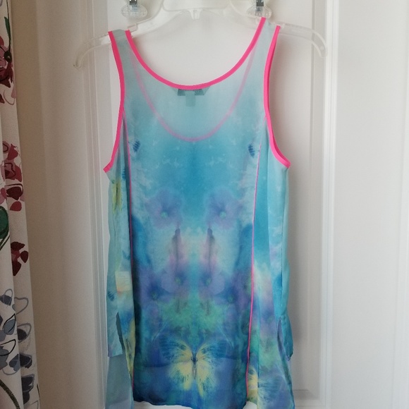 High-low Tank Top - Picture 3 of 3